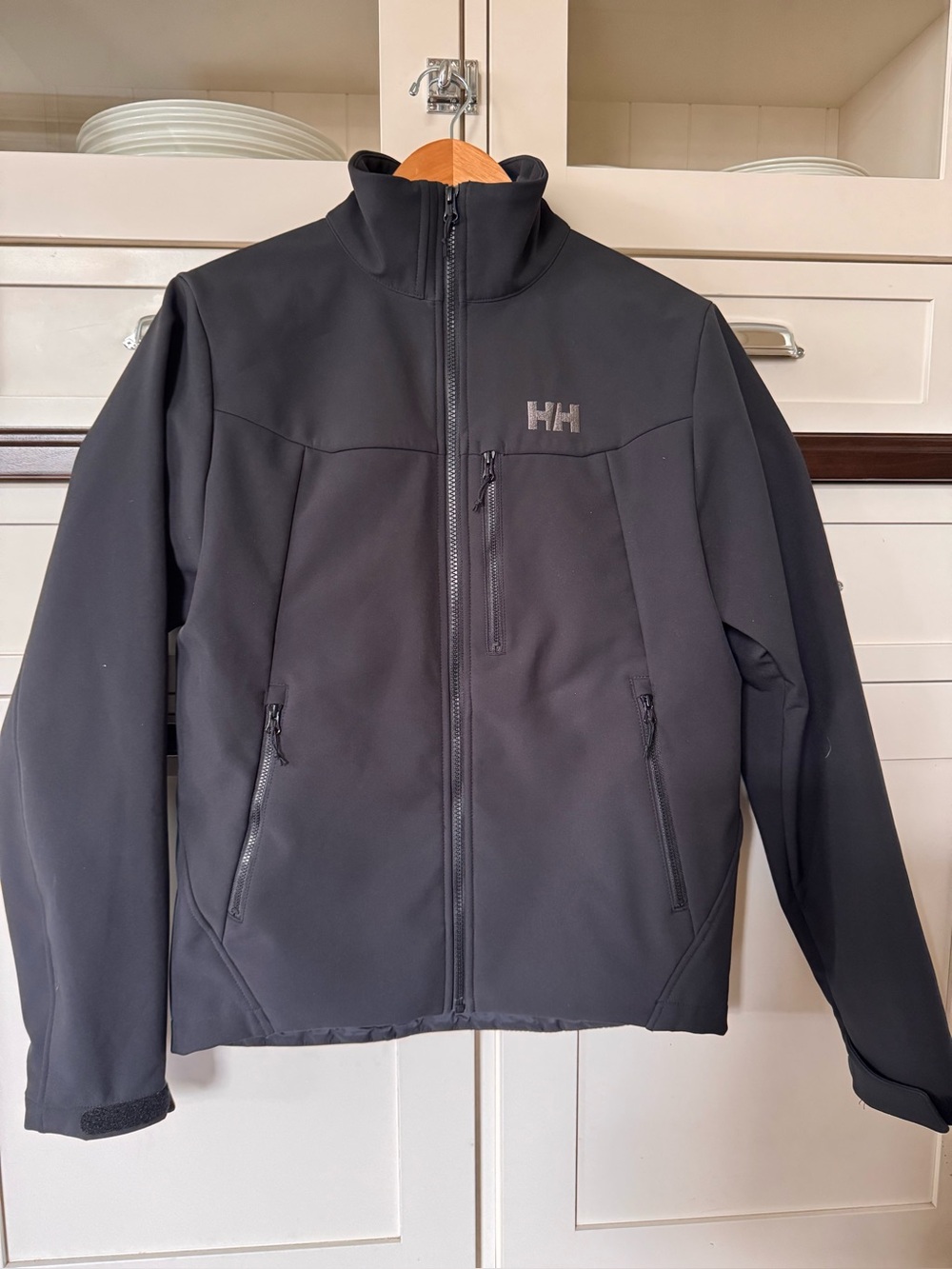 Helly Hansen PARAMOUNT Series Men’s Jacket size Small in Amazing Condition